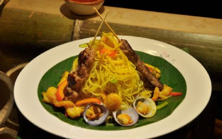 泰式黄咖喱海鲜炒粉