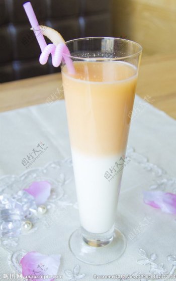牛奶哈密瓜汁