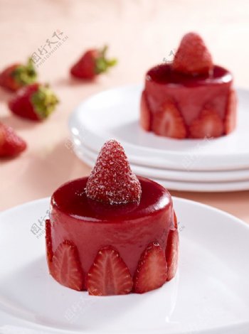 树莓忌廉蛋糕