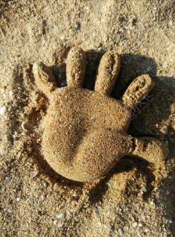 沙子制作的手