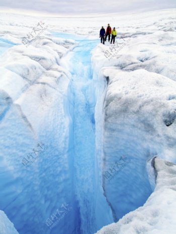 南极冰洞