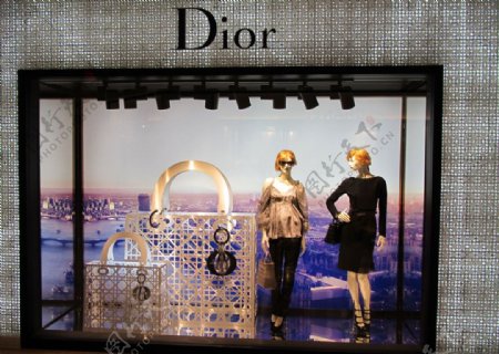 Dior陈列设计