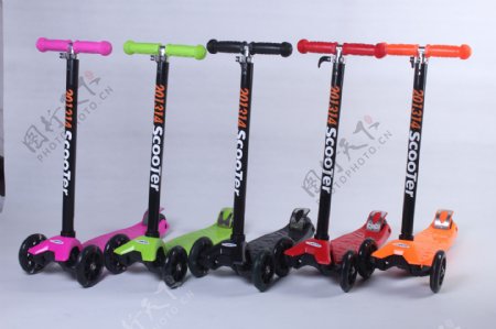滑板车扭扭车儿童滑滑车玩具