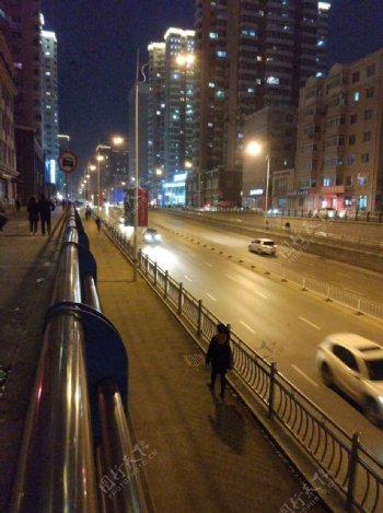 夜晚的路