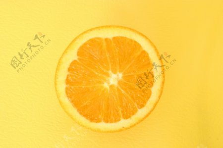 切开的柠檬摄影图片
