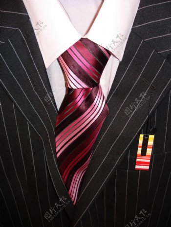 打领带的商务男人图片