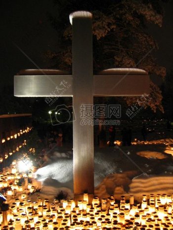 十字架和蜡烛