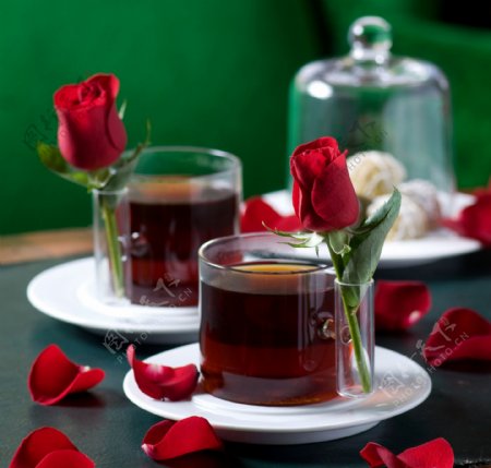 茶与玫瑰花图片