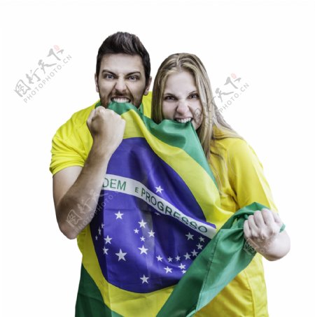 拿着世界杯旗帜的情侣图片