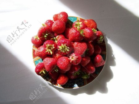甜美可口的草莓