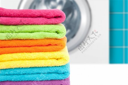 毛巾与洗衣机图片