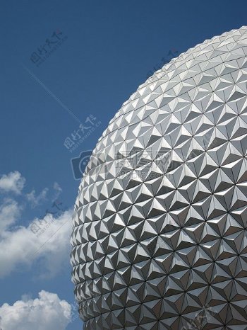 镜头下的球形建筑