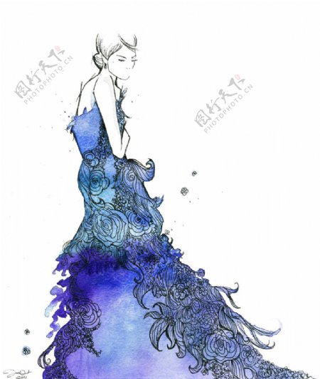 蓝色花纹长裙