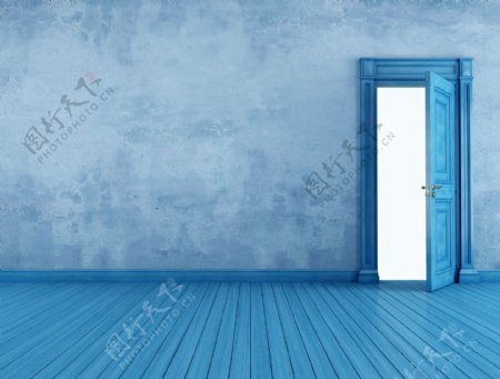 打开的蓝色门