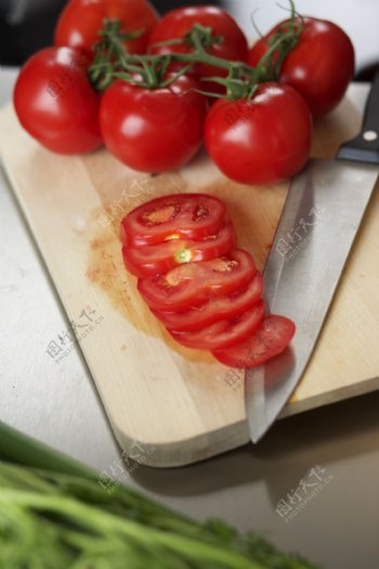 西红柿片与西红柿图片