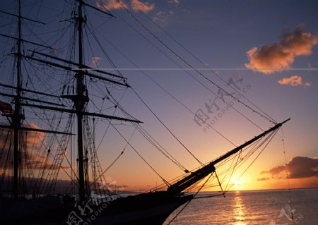 帆船黄昏图片