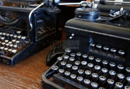 古色古香的打字机