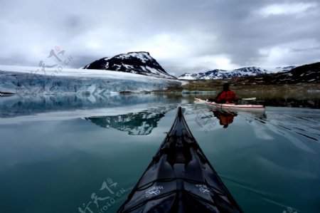 冰川风景独木舟图片