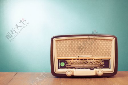 老式收音机图片