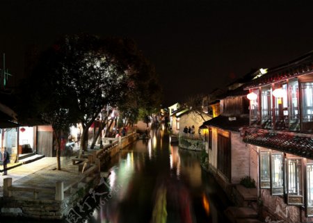 苏州周庄夜景图片