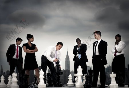 下棋的商务团队图片