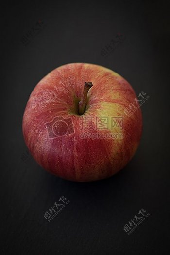 一颗红色的苹果素材