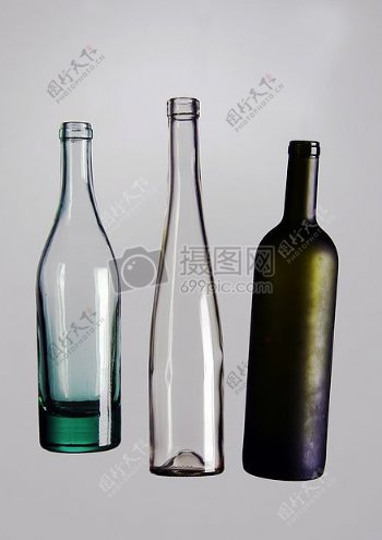 三种不一样的瓶子