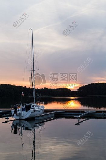 日落水假期夏天阳光森林帆船湖泊游艇波兰最后一周borskkarsinwdzydze