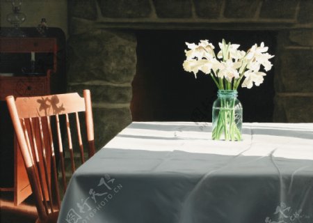 壁炉与餐桌花瓶静物油画图片