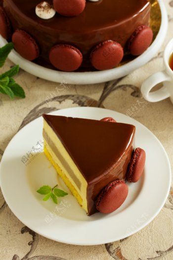 三角形巧克力蛋糕图片