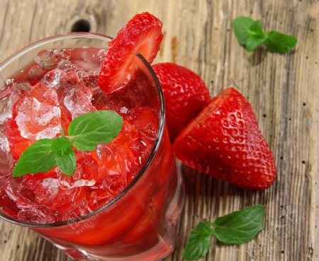 冰镇草莓汁图片