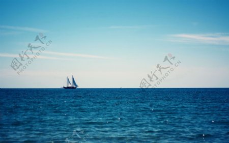 唯美海上帆船风景图片