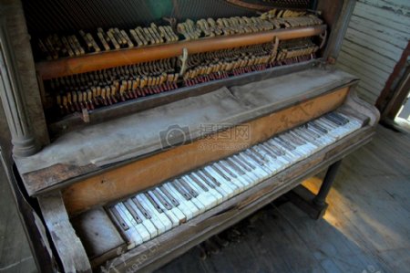 废墟Piano.JPG