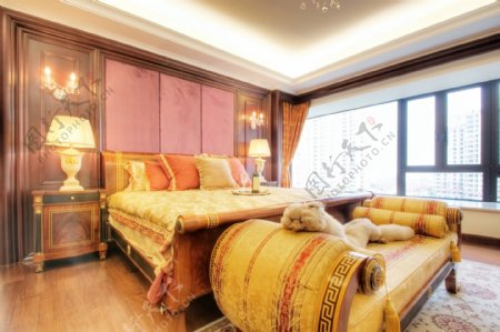 金色欧式华丽卧室效果图