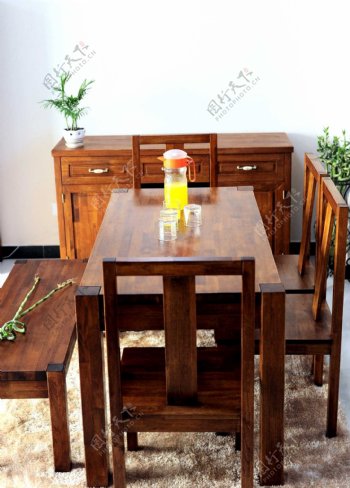 中式木桌椅