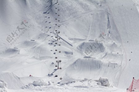 滑雪场缆车摄影图片