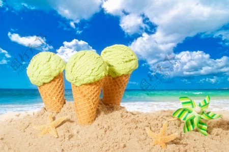 沙滩上的冰淇淋