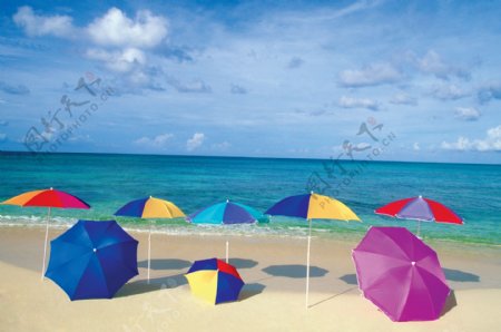 海上的遮阳伞