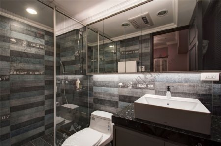 美式简约卫生间洗手台背景墙设计图