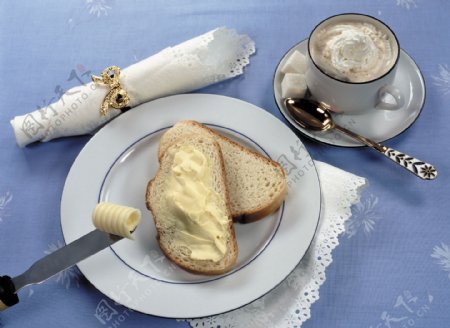 乳酪与咖啡早餐图片