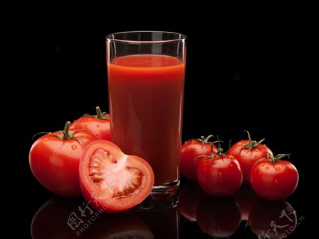 番茄和番茄汁摄影图片