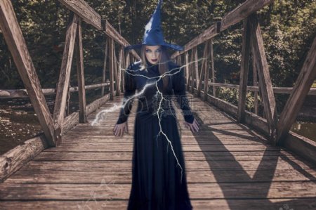 木桥上的女巫