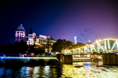 天津解放桥夜景图片