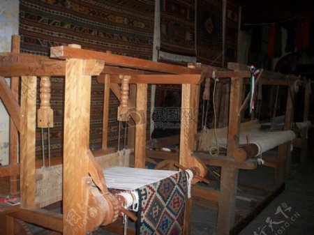 原始木头织布机