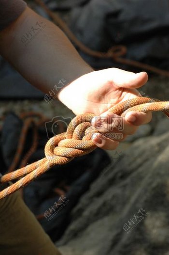 手掌上的绳索