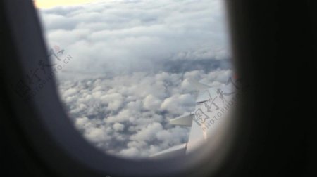 飞机窗户航拍云朵视频