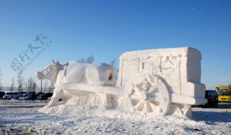 冬季那达慕的雪雕