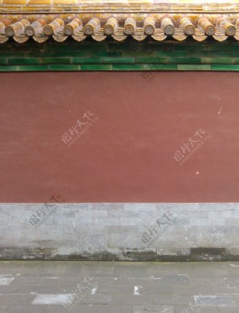 北京颐和园红墙琉璃瓦
