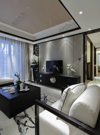 中式元素浅色地毯客厅室内装修效果图