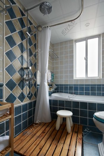 现代地中海风格浴室浴缸墙砖效果图